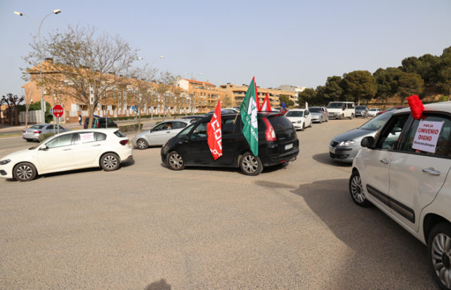 Caravana de coches para reivindicar un convenio en el sector de la limpieza