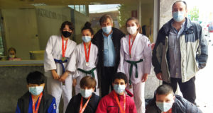 Félix Pastor con el equipo de judo infantil del Shogun