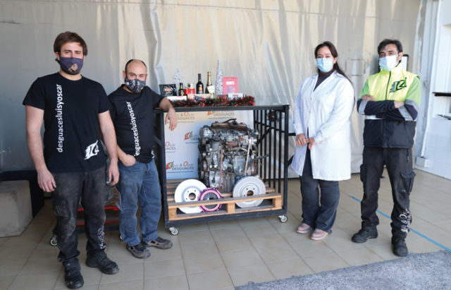 Jorge Moreno, Diego Moreno, Arantxa Falces, y Federico Martínez, parte del equipo de Desguaces Luis y Óscar