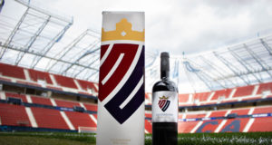 La botella de Malón de Echaide para celebrar el centenario de Osasuna