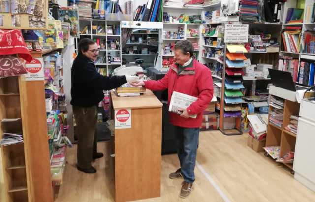 Miguel Ángel Gracia sigue al pie del cañón en Librería El Cole