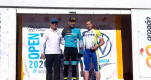 Tito Espada en el podium de Zaragoza, líder del OPEN DE ARAGÓN M-50