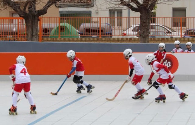 Derbi entre los benjamines del Tudela Hockey Club