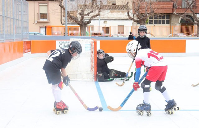 Uno de los encuentros disputados por el Tudela Hockey Club el 7 de marzo