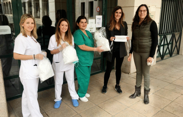 Entrega de mascarillas fabricadas por AMIMET a Nuestra señora e Gracia de Tudela