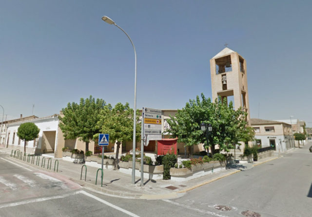 Iglesia de la localidad de Cabanillas en la Ribera de Navarra cerca de Tudela