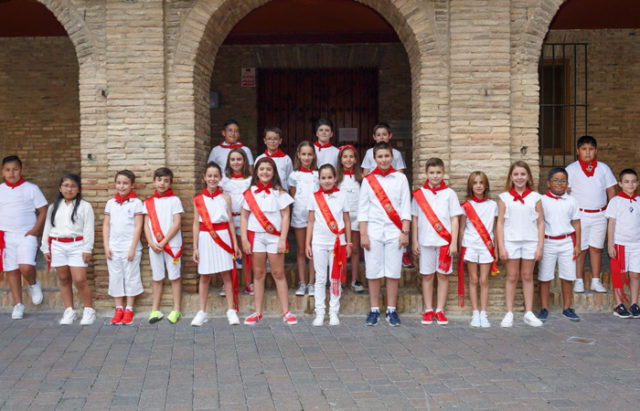 Grupo de peques que este año iban a protagonizar el Día del Niño